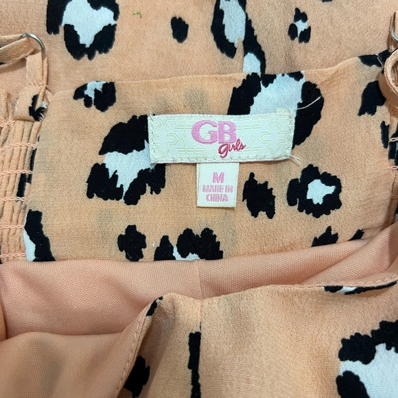 Chic Leopard Print Dress - Picture 5 of 7